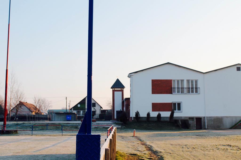 Guest House Hodus Vydrany Exterior photo
