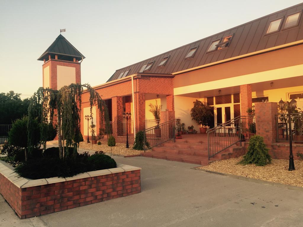 Guest House Hodus Vydrany Exterior photo
